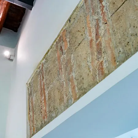 Rolando Domus Bed & Breakfast